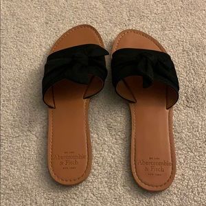 Abercrombie & Fitch black sandals